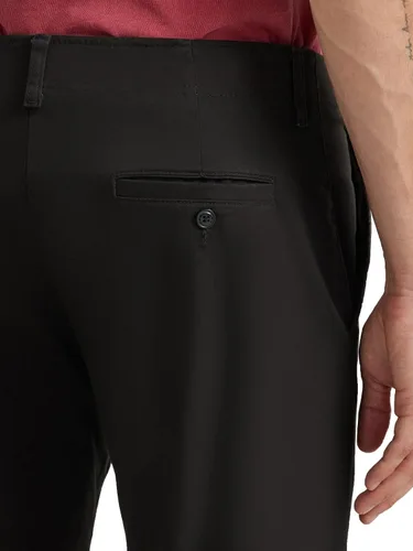 Vista 4 de Lee Extreme Motion Pantalón regular recto sin pliegues al frente para hombre