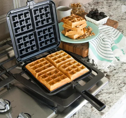 Vista 2 de Waflera belga de aluminio fundido de Nordicware 15040, talla única , Negro