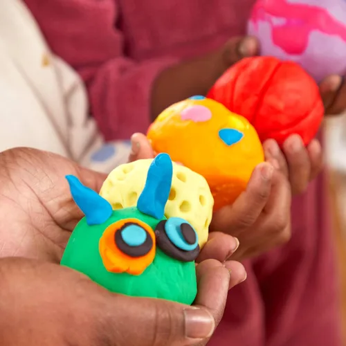 Vista 9 de Play-Doh Ultimate Color Collection - Paquete de 65 latas de 1 onza, incluye brillo, confeti y explosión de color, suministros para el aula