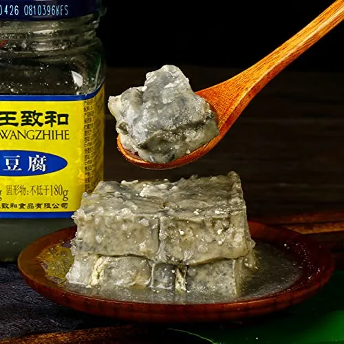 Vista 2 de WangZhiHe Stinky Tofu 11.64 oz - La famosa cuajada de frijoles fermentados Wangzhihe tiene mal olor. Sin embargo, se considera un manjar