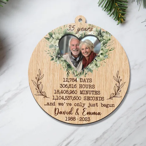 Vista 6 de V VIBEPY Adornos personalizados para parejas, adorno de aniversario 2023, 3.5 pulgadas, adornos de 3 capas, decoraciones de 35 aniversario
