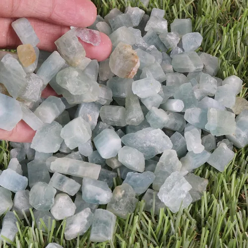 Vista 4 de GEMHUB Cristal de Feng Shui, Cristal áspero, Lote al por mayor, Piedra preciosa áspera cruda, Fabricación de joyas y cristales crudos, Piedra