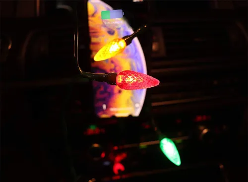 Vista 3 de KBG Paquete de 2 cables de carga de luces LED de Navidad, cable de carga USB multicolor 10 LED de 50 pulgadas, compatible con teléfonos 5, 5s, 6 2