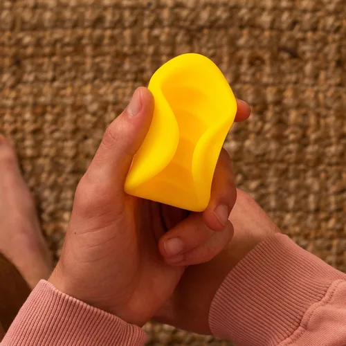 Vista 2 de Hello cake Vibrating Stroker - Masturbador masculino con 10 modos