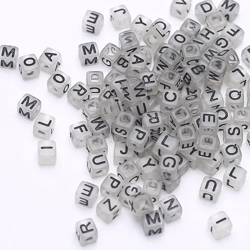 Vista 3 de 1000 piezas de cuentas cuadradas luminosas con letras, cuentas de cubo que brillan en la oscuridad, cuentas de letras luminosas acrílicas, cuentas