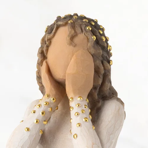 Vista 2 de Willow Tree Little Christmas Angel, figura esculpida pintada a mano