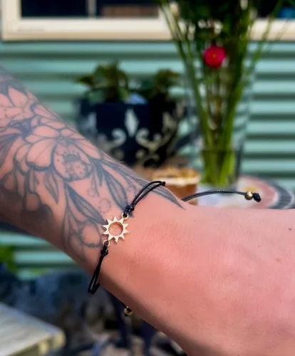 Vista 4 de SCOOLUX - Pulseras a juego Pinky Promise para parejas - Pulseras de promesa para parejas - Almas gemelas - Bonitos regalos para novias - Regalos