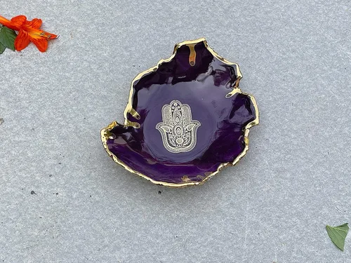 Vista 7 de Purple and Gold Hamsa Hand Ring Dish, Handmade Jewelry Holder, Gift for Mom, Daughter, Sister, Bride, Grandmother, Girlfriend, Wife -Stock Photo