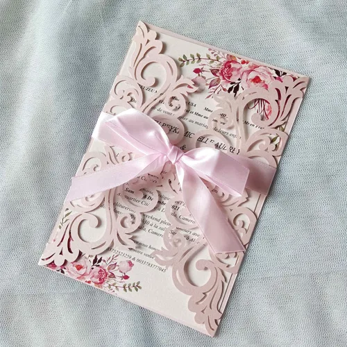 Vista 14 de 25 tarjetas de invitaciones de boda cortadas con láser de terracota con sobres, hojas interiores en blanco, cintas para boda, despedida de soltera