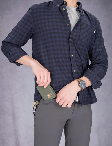 Vista 27 de Timberland PRO Cartera triple RFID Cordura de nailon para hombre con ventana de identificación