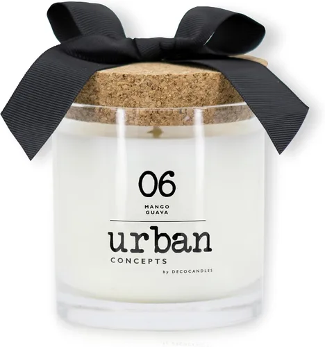 Vista 62 de Conceptos Urbanos de DECOCANDLES - Manzana Canela - Vela de soya altamente perfumada - Larga duración - vertida a mano en Estados Unidos (6 Oz.)