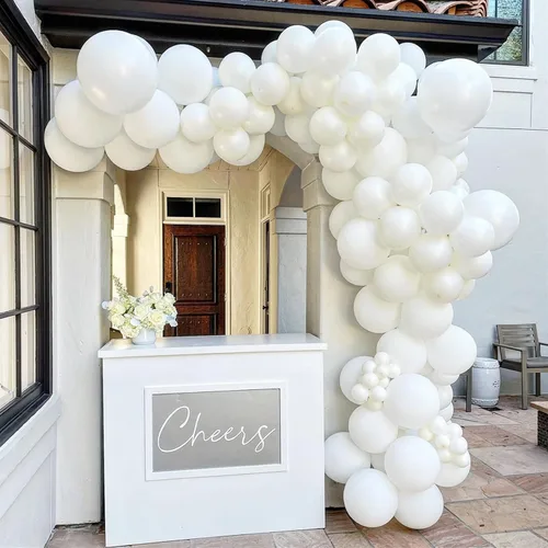 Vista 6 de KOMOREBI Globos blancos de 10 pulgadas, 100 globos blancos lisos de látex para cumpleaños, compromiso, boda, baby shower, aniversario, decoración