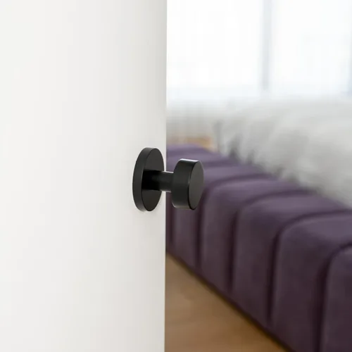 Vista 2 de Explore Hardware Pomo de latón macizo negro mate sin giro – Bora Bora – Manija de puerta reversible