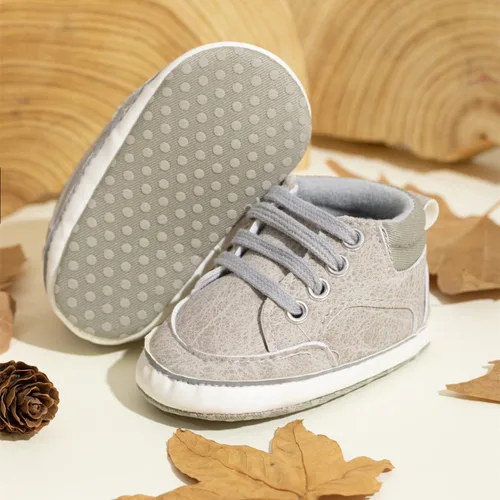 Vista 4 de Meckior Zapatos deportivos de tobillo para bebés y niñas pequeños, suela antideslizante suave, piel sintética, mocasines para bebés recién nacidos
