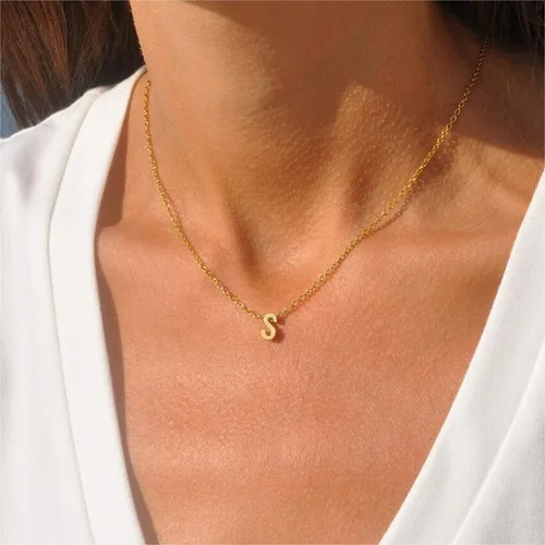 Vista 3 de IEFWELL Delicados collares con inicial para mujeres y niñas, chapado en oro de 14 quilates, collar de letra A-Z, collar minimalista con monograma