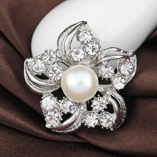 Vista 6 de Broche de boda bañado en plata con estrás, 12 piezas.