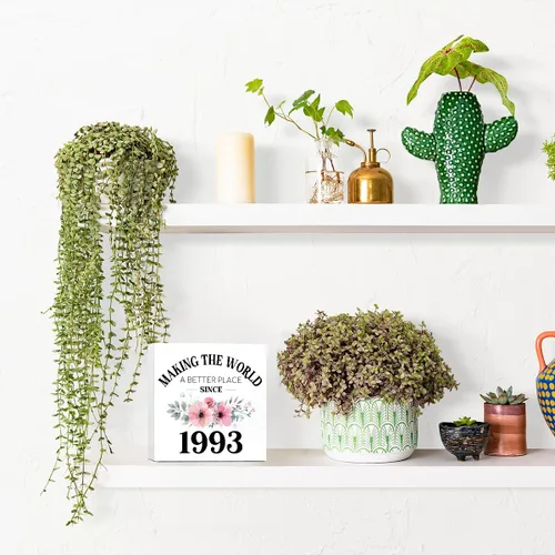 Vista 6 de Regalo de 30 cumpleaños para mujeres y hombres, haciendo del mundo un lugar mejor desde 1993, decoración de escritorio para decoración de fiesta