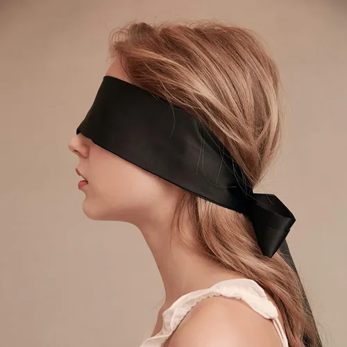 Vista 4 de YOMORIO Vendaje de satén con los ojos vendados máscara sexy playsuit lencería accesorios