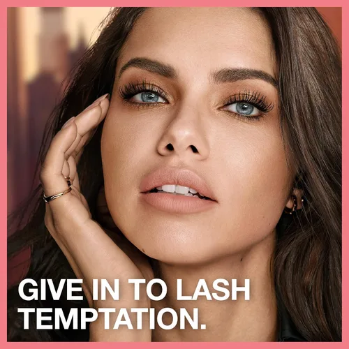 Vista 4 de Máscara de pestañas lavable de Maybelline Total Temptation. Negro más negro. 0.27 oz oz., lavable