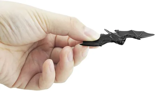 Vista 4 de Murciélagos 3D negros pequeños para decoración de Halloween, murciélagos artificiales de plástico para manualidades, broma espeluznante y aterradora