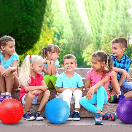 Vista 5 de Macarrie 30 piezas pelotas de juegos 6 pulgadas, pelotas de esquivar, pelotas de patada para niños y adultos, pelotas inflables coloridas, pelotas