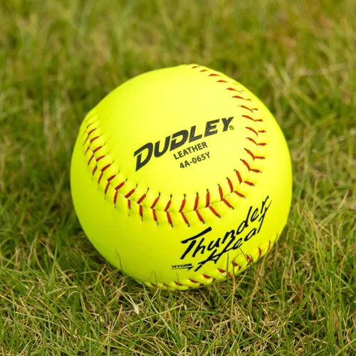 Vista 4 de Dudley Slowpitch Softballs Official USASB & USSSA Multiple 12 Count Options