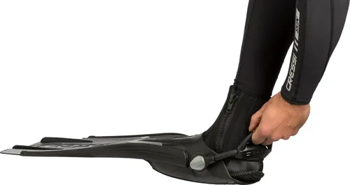 Vista 6 de Cressi Aletas de tacón abierto para adultos con correa elástica para buceo - Fuerza, potencia, comodidad, estética, ligereza - Thor EBS: Made in