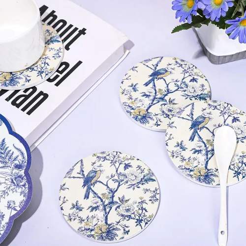Vista 4 de FYSUIMU 4 posavasos florales para pájaros, chinoiserie, diseño de flores azules, de cerámica, absorbentes, para el hogar, cocina, oficina, fiesta