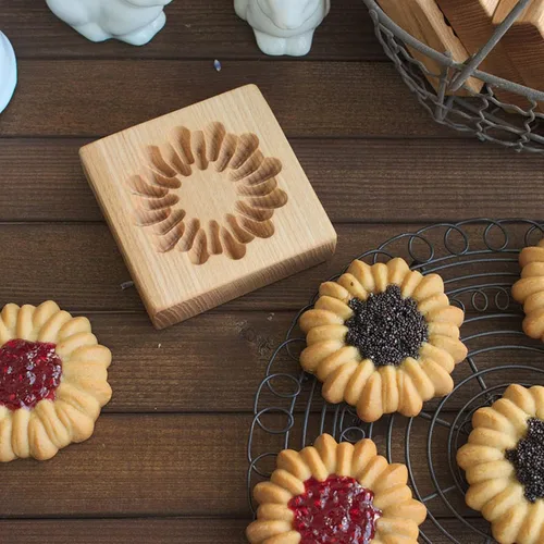 Vista 8 de Molde de Galletas de Madera Herramienta de Decoración de Galletas de Madera Moldes de Galletas 3D Molde de Hornear Gracioso Arte de Relieve Navidad