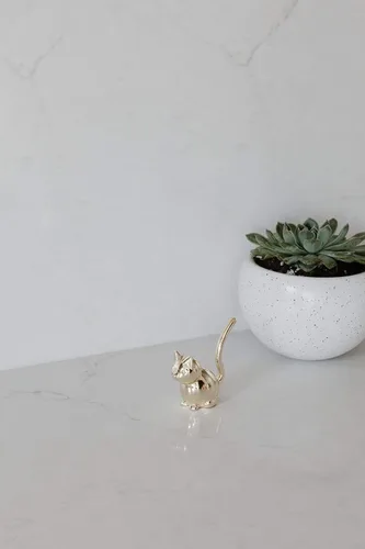 Vista 2 de Umbra Zoola Llama - Soporte para anillos