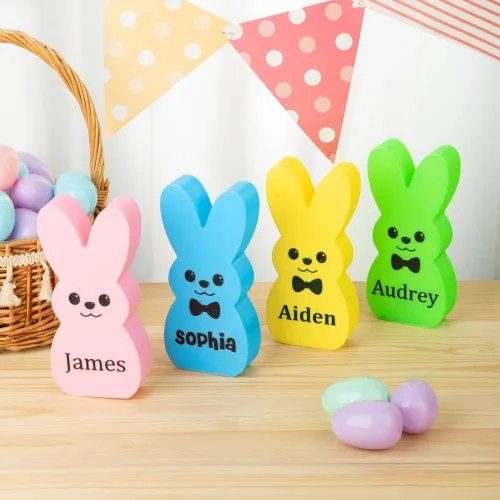 Vista 2 de callie Adorno de luz LED de Pascua personalizado para niños, diseño de conejito de plástico con nombre personalizado, decoración del hogar, regalo