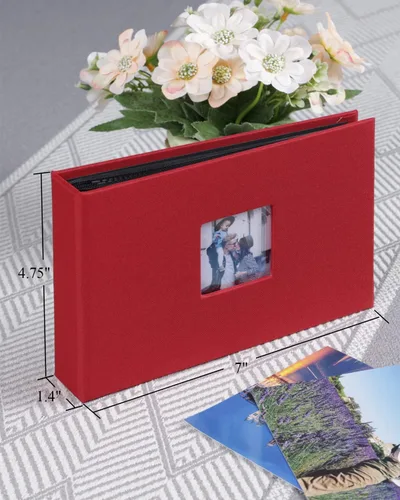 Vista 2 de Álbum de fotos pequeño de 4 x 6 pulgadas, paquete de 2 unidades con capacidad para 56 imágenes, cubierta de lino con ventana frontal, bolsillo