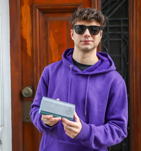 Vista 7 de Estuche doble para gafas, carcasa rígida 2 en 1 de almacenamiento para gafas de sol y gafas, funda delgada con cierre magnético