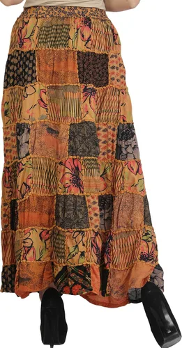 Vista 4 de Exotic India - Falda larga estampada de rayón Dori de Gujarat con tela de retazos