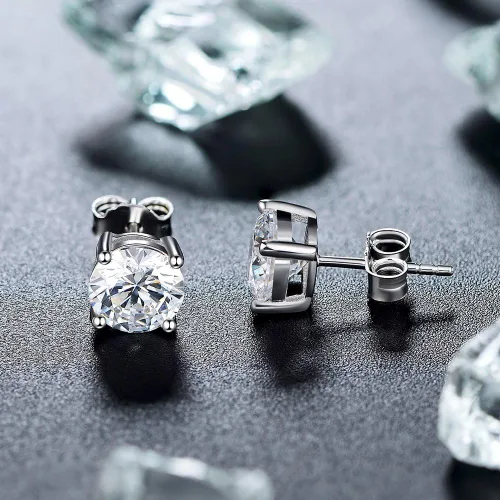 Vista 5 de TTVOVO Aretes de plata de ley 925 con circonita cúbica brillante de corte princesa, aretes de diamante de circonita cúbica para mujeres y hombres