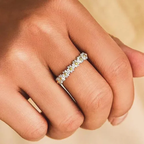 Vista 4 de FUNYCHEN Anillo de plata de ley para mujer, con texto en inglés "I Think About You Every Daisy", anillo de flores delicadas 925, lindo anillo