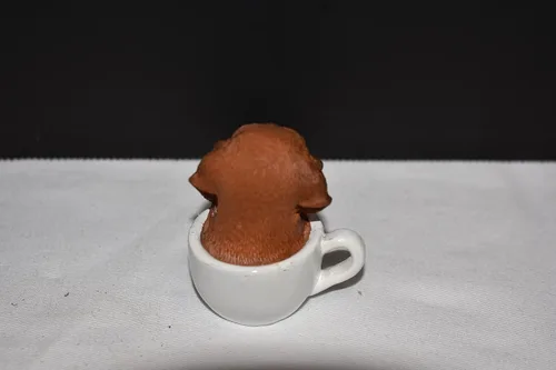 Vista 5 de Adorable figura de estatua de perro salchicha marrón de 2.5 pulgadas sentado dentro de una taza de té