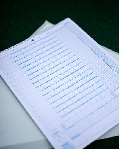 Vista 3 de Rawlings SYSTEM-17 Deluxe System Béisbol/Softbol Scorebook Extra Grande 11"x14