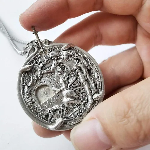 Vista 2 de suiwoyou Mecanismo móvil adornos colgante 1921 Morgan Hobo moneda collar colgante jooact suéter cadena latón calavera colgante