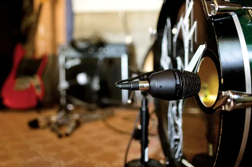 Vista 2 de Shure Micrófono dinámico PGA52 - con patrón de captación cardioide, micrófono dinámico de tambor giratorio (PGA52-XLR)