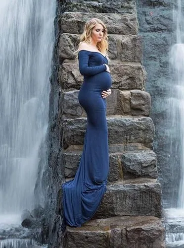 Vista 6 de ZIUMUDY - Vestido ajustado de maternidad con cuello en V fruncido, hombros descubiertos, manga larga, maxivestido para fotografía