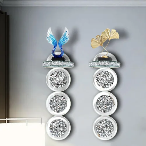 Vista 4 de ZOLAPI Juego de 2 candelabros de cristal con diamantes triturados, espléndido candelabro de pared con espejo plateado redondo, candelabros de vela