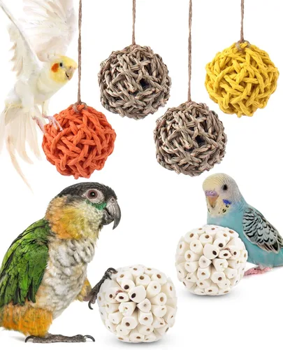 Vista 9 de Bissap Juguetes para masticar pájaros, trituradora de forrajería de loros, bolsa tejida con palmera natural, jaula colgante de juguete con golosinas