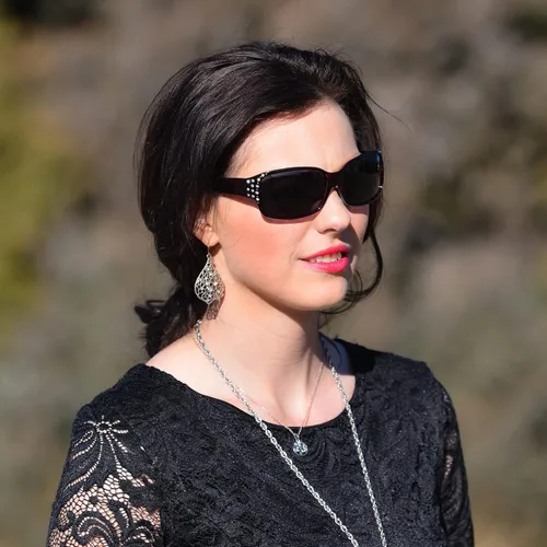 Vista 6 de Gafas de sol polarizadas para mujer - Gafas de sol de moda premium - Serie HZ Diamante Gafas de sol de diseñador para mujer