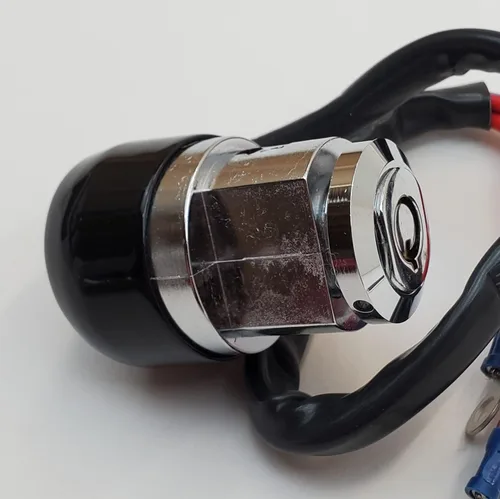 Vista 5 de Interruptor de encendido cromado de 3 posiciones (apagado, encendido, encendido con luces) con 2 llaves redondas resistentes a manipulaciones