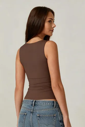 Vista 6 de QINSEN Camisetas básicas ajustadas de doble capa con cuello cuadrado para mujer Castaño