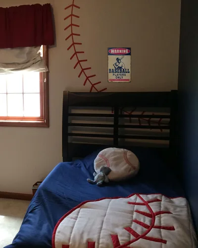 Vista 3 de ALKB Regalos de béisbol para niños, señal de advertencia de 8 x 12 pulgadas, solo jugadores de béisbol, decoración de habitación de niños