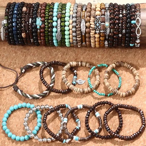 Vista 6 de Paquete de 43 piezas de pulseras de cuentas de madera para hombres, pulseras a granel, pulseras punk vintage ajustables góticas, set de pulseras