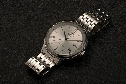 Vista 4 de Orient Classic reloj automático de plata para hombre RA-AC0J04S10B