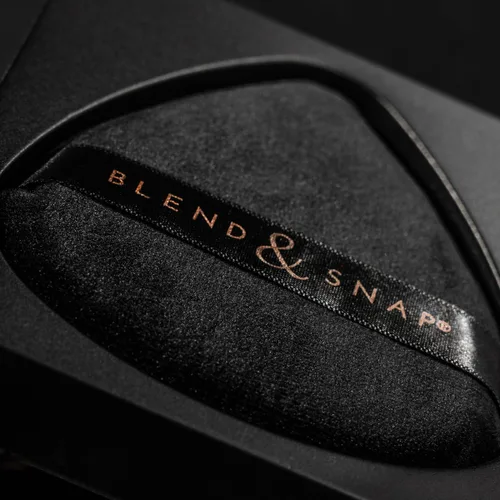 Vista 10 de BLEND & SNAP - Esponja de maquillaje triangular de terciopelo grande para una cobertura suave e impecable, esponja secante para base